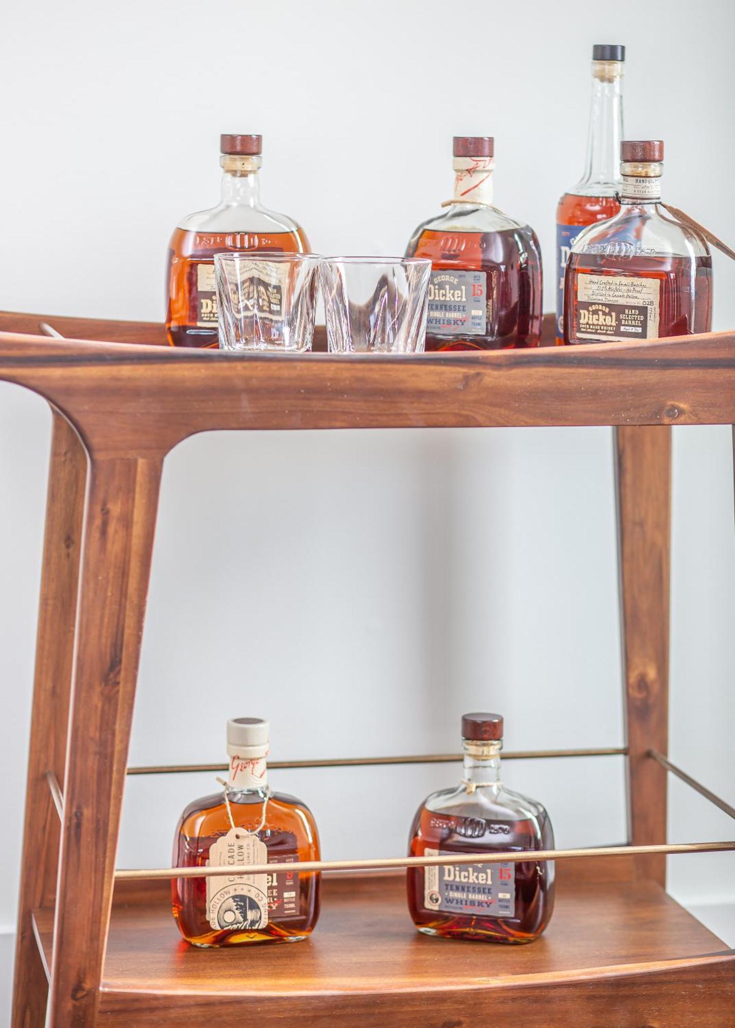Whiskey House With Rooftop Golf, City Views! 8Min To Downtown! Sleeps 9! Nashville Bagian luar foto