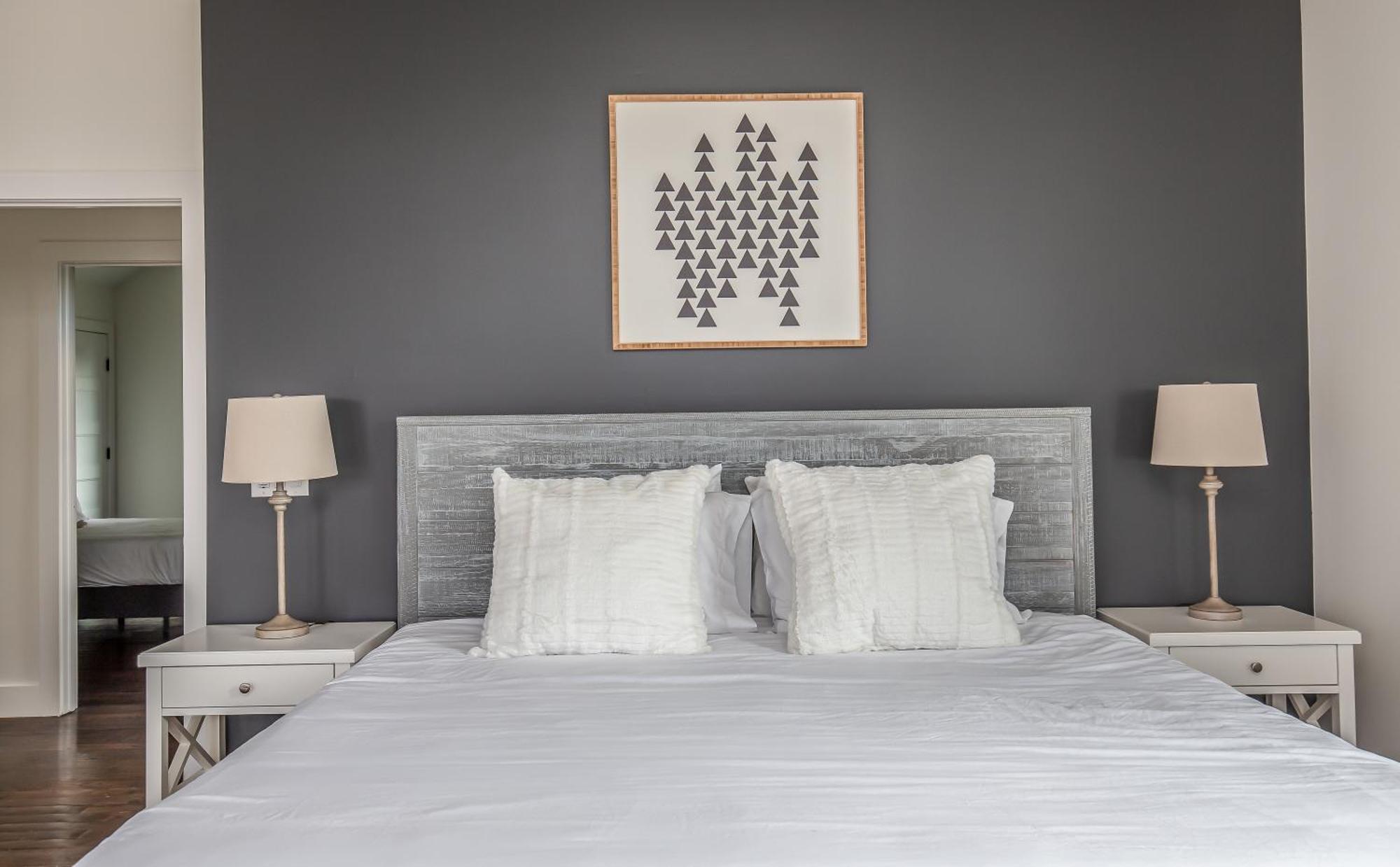 Whiskey House With Rooftop Golf, City Views! 8Min To Downtown! Sleeps 9! Nashville Bagian luar foto